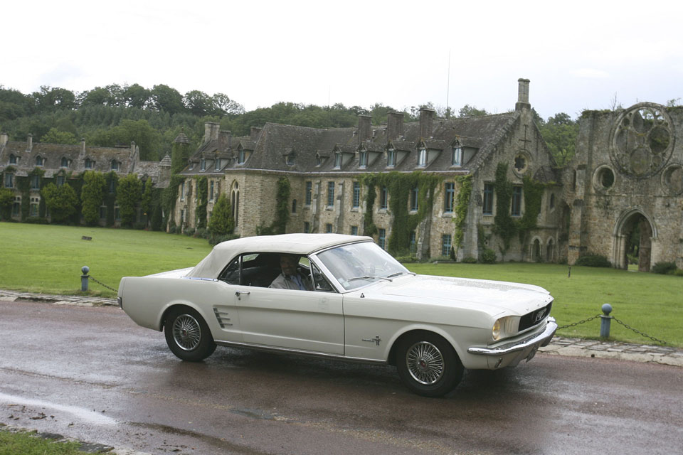 location-ford-mustang-cabriolet-seminaires-incentive-voitures-anciennes-drive-classic-6