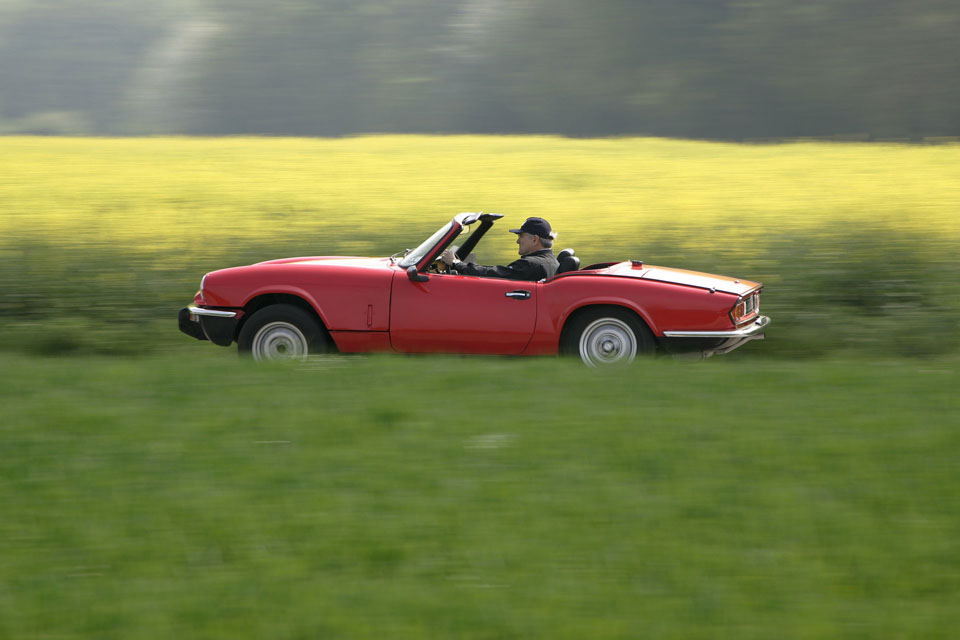 location-triumph-spitfire-incentive-team-building-seminaires-automobiles-collection-drive-classic-2