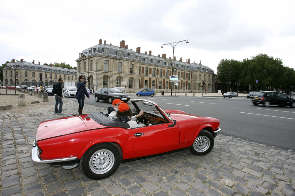 location-triumph-spitfire-incentive-team-building-seminaires-automobiles-collection-drive-classic-4