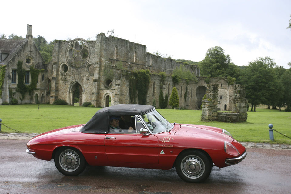 location-alfa-romeo-duetto-spider-incentive-coaching-seminaires-team-building-drive-classic-10