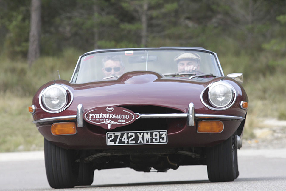 location-jaguar-type-e-cabriolet-seminaires-incentive-voitures-anciennes-drive-classic-14