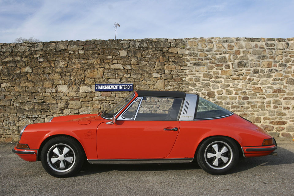 location-porsche-911-targa-seminaires-incentive-team-building-rallyes-location-automobiles-collection-drive-classic-8