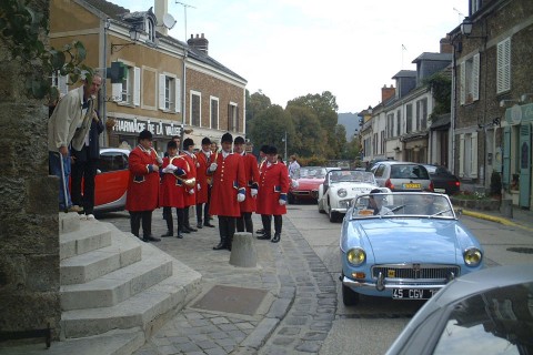 location-voiture-ancienne-tourisme-groupe-drive-classic-02